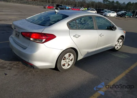 2017 Kia Forte Lx z USA, uszkodzony, nr VIN 3KPFK4A73HE099231